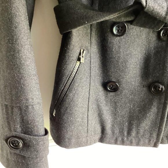 Grane Women’s Gray Hooded Pea Coat With Belt.  Size M - Picture 3 of 9